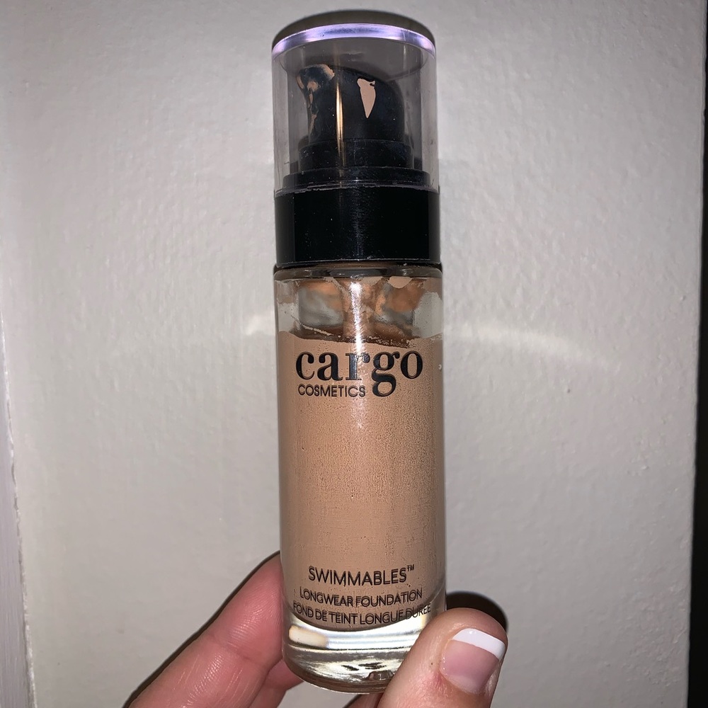 Cargo swimmable foundation